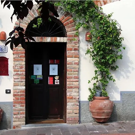 1906 Bed & Breakfast 4*