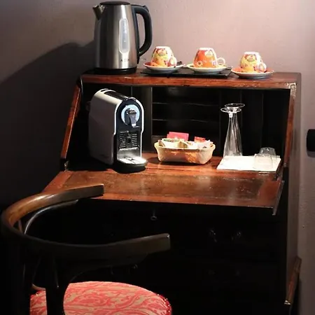 Oda ve Kahvaltı 1906